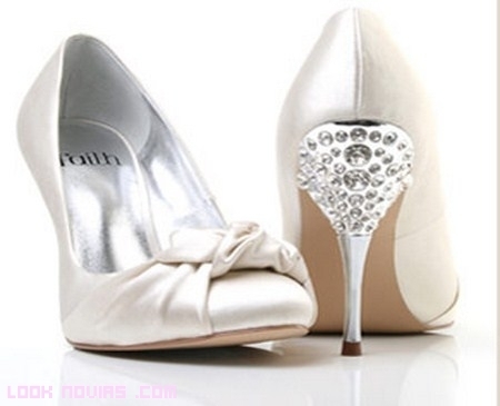 Zapatos para novias elegantes