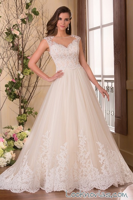 vestido de novia con tul y color jasmine bridal